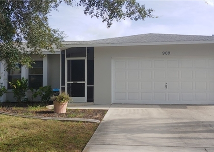 909 Se 27th Terrace - Photo 1
