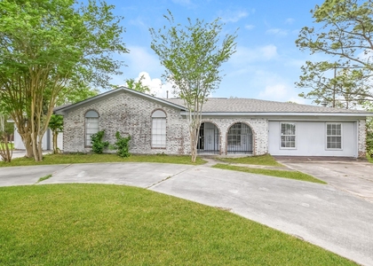 2811 26th Street - Photo 1