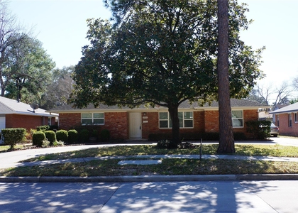 9905 Westview Drive - Photo 1