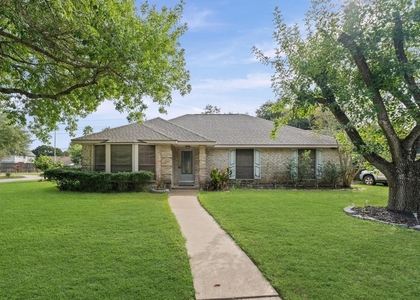 6122 Fuller Street - Photo 1