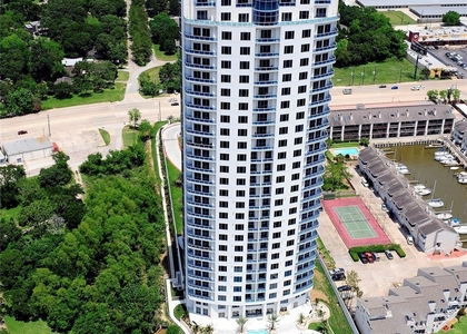 4821 Nasa Pkwy - Photo 1