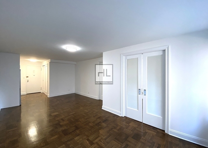 East 56 Street - Photo 1