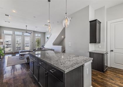 2114 Sabine Street - Photo 1