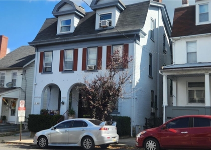 527 Wyandotte Street - Photo 1