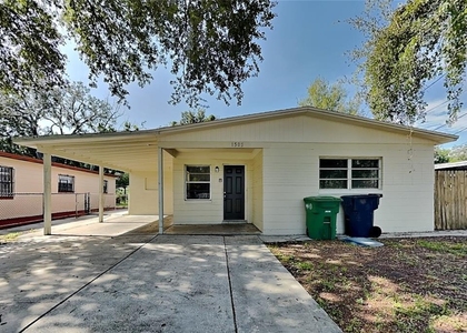 1505 E Genesee Street - Photo 1