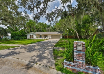 121 Windy Circle - Photo 1