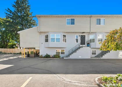 375 Hope Street - Photo 1