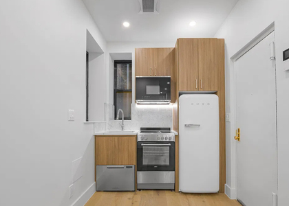 255 West 15th Street - Photo 1