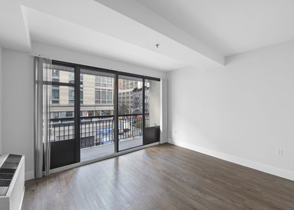 Studio in Upper East Side - Photo 1