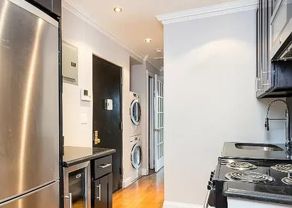 West 53 Street - Photo 1