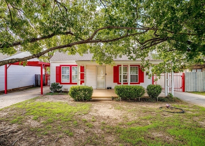 2606 Wayside Avenue - Photo 1