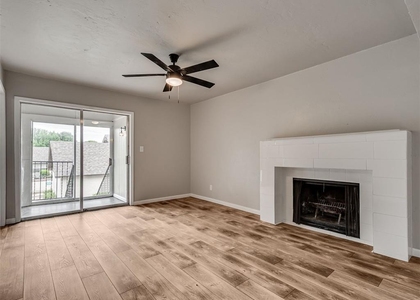 1725 E Lindsey Street - Photo 1