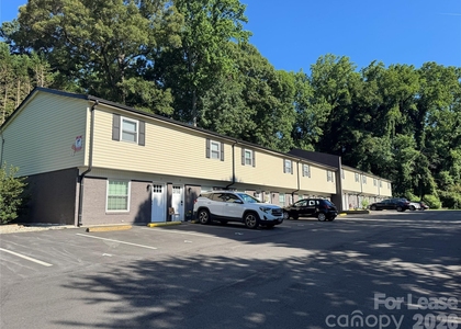 300 Holly Circle - Photo 1