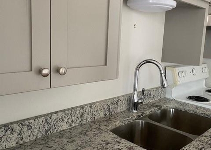 1003 S Houston Street - Photo 1