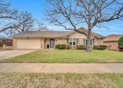 605 Steeplechase Drive - Photo 1