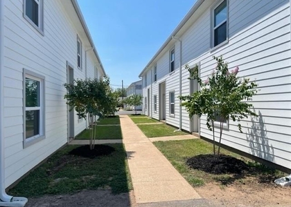 1505 W Pearl Street - Photo 1