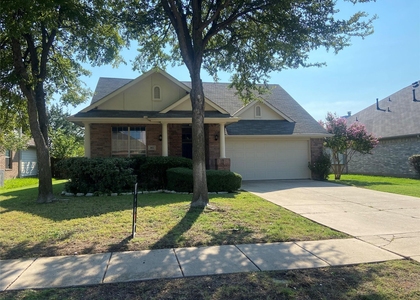 302 Crabapple Drive - Photo 1