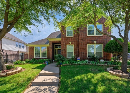 712 Twin Valley Drive - Photo 1