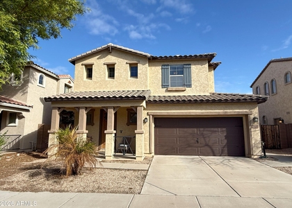 3272 E Meadowview Drive - Photo 1
