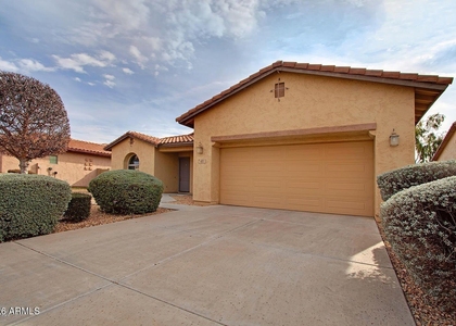 431 W Wildhorse Drive - Photo 1
