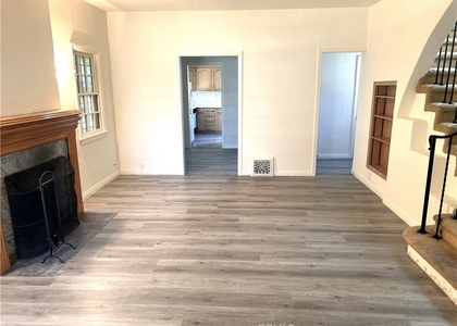 113 N Flores - Photo 1
