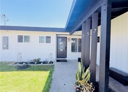 657 E King - Photo 1