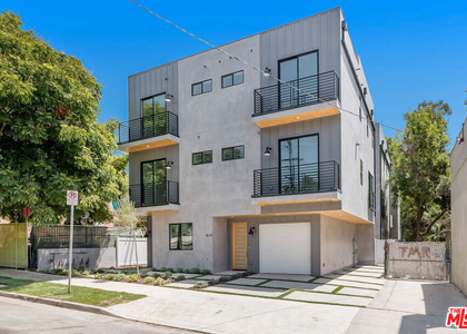 1834 N Echo Park Avenue - Photo 1