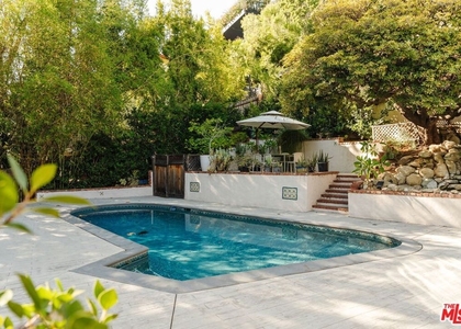 1803 N Stanley Avenue - Photo 1