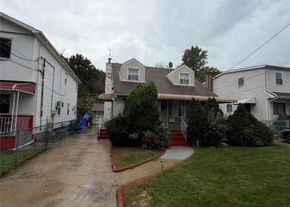 147-30 Huxley Street - Photo 1