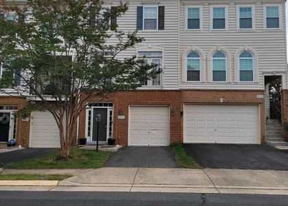 24730 Clock Tower Square - Photo 1