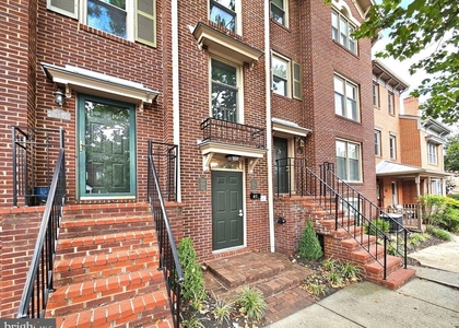 516 N West Street - Photo 1