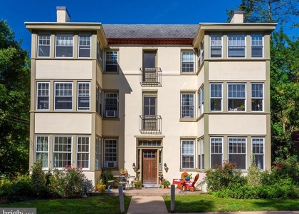 605 W Miner Street - Photo 1