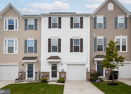 108 Freedom Way - Photo 1