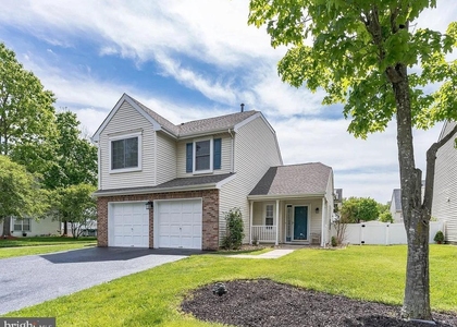 8 Ridgewood Way - Photo 1