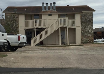 501 Hardin Ct - Photo 1