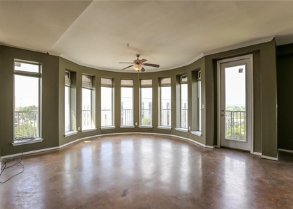 910 W 25th St - Photo 1