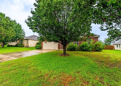 157 Redwood Dr - Photo 1