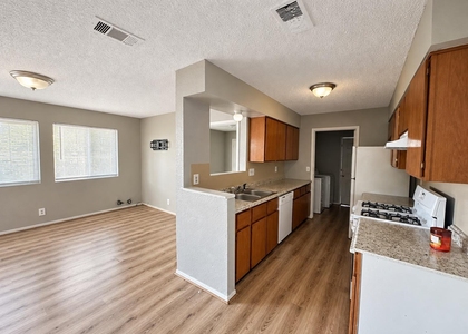 5308 S Pleasant Valley Rd - Photo 1
