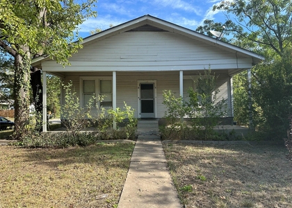 610 W Odell St - Photo 1