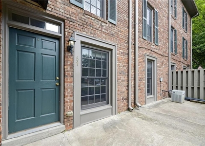 3091 Colonial Way - Photo 1