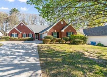 1840 Heatherton Road - Photo 1