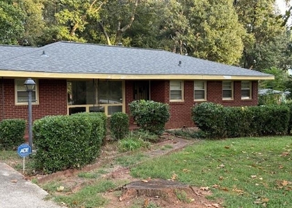 920 S Stone Mountain Lithonia  - Photo 1