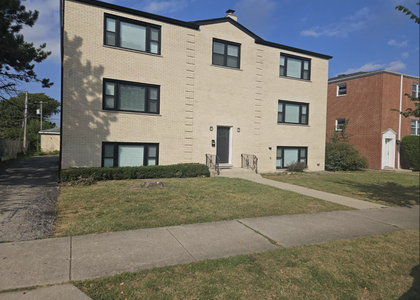 8846 N Cumberland Avenue - Photo 1