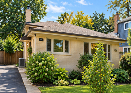 205 Glenview Road - Photo 1