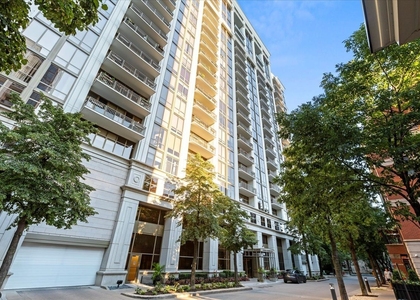 1335 S Prairie Avenue - Photo 1