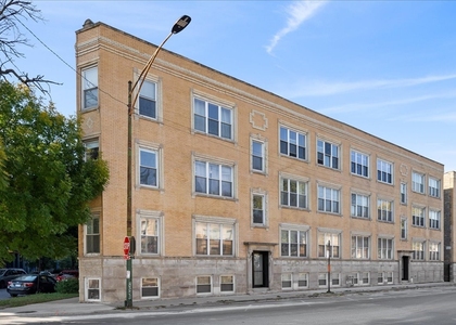 2712 N Kedzie Avenue - Photo 1