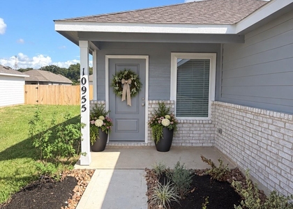 10955 Independence Road - Photo 1