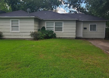5018 Willow Glen Drive - Photo 1