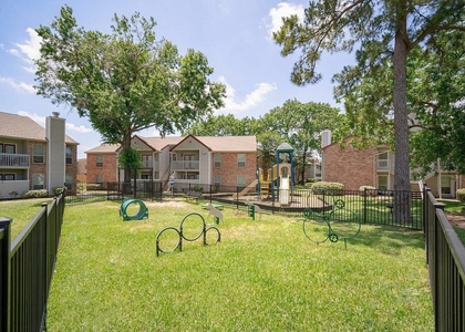 12800 Woodforest Boulevard - Photo 1