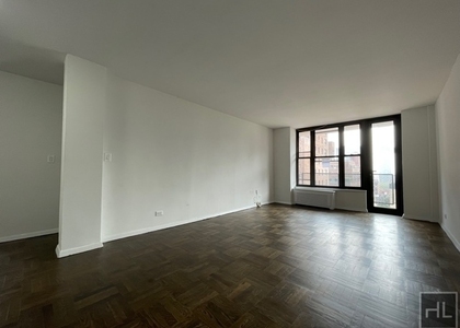 East 35 Street - Photo 1